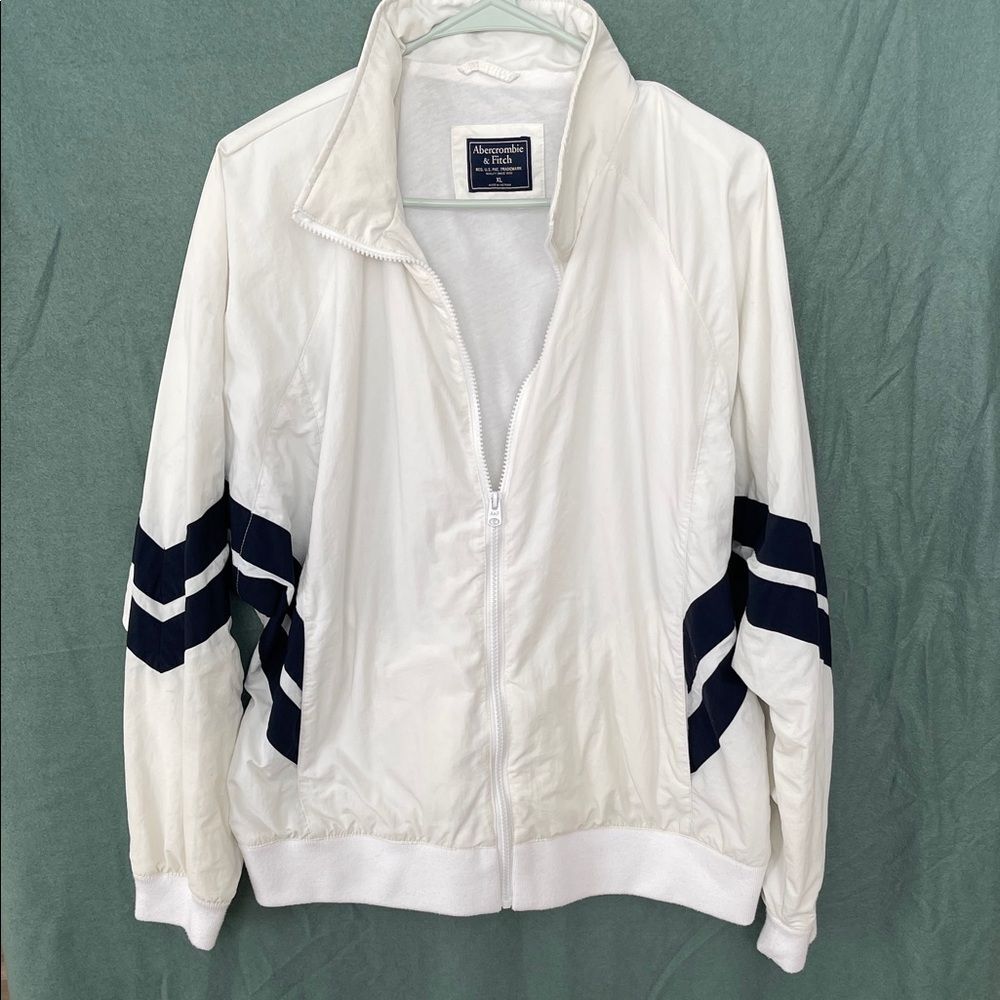 Abercrombie & Fitch White Top with Black Label nice condition